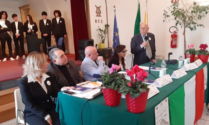 Bronte, l’Istituto Capizzi sede dell’Ambasciata della Non Violenza e della Libertà: grazie al ‘prof’ antimafia Mannino