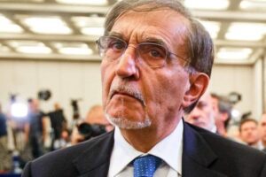 La Russa celebra l’anniversario del Msi e ricorda il padre: esponenti della sinistra chiedono le sue dimissioni