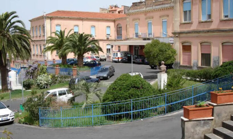 Bronte, lavori fermi per la ristrutturazione dell’ospedale: la rabbia del sindaco Firrarello