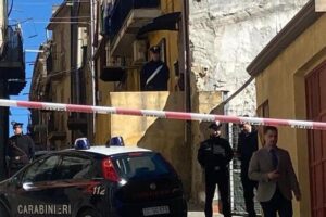 Pietraperzia, donna di 32 anni uccide la suocera a coltellate: l’aggressione nell’abitazione della vittima