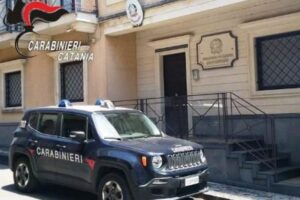Zafferana Etnea, ladri d’appartamento ‘trovati’ dalle telecamere: uno finisce in manette
