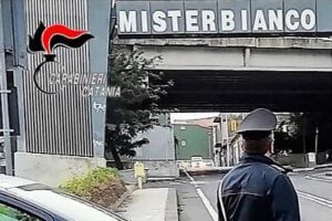 Misterbianco, minacce di morte all’ex convivente per non testimoniare in Tribunale: 38enne ai domiciliari