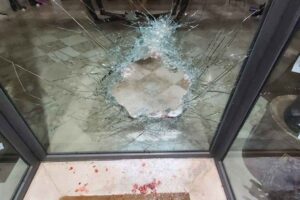 Biancavilla, furto con ‘spaccata’ ai danni di negozio di elettronica: sindaco chiede a Prefettura incontro urgente