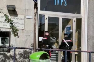 Catania, denunciati 267 ‘furbetti’ del reddito di cittadinanza: danni per 1,3 mln. Undici sono ‘Caminanti’ di Adrano (VIDEO)