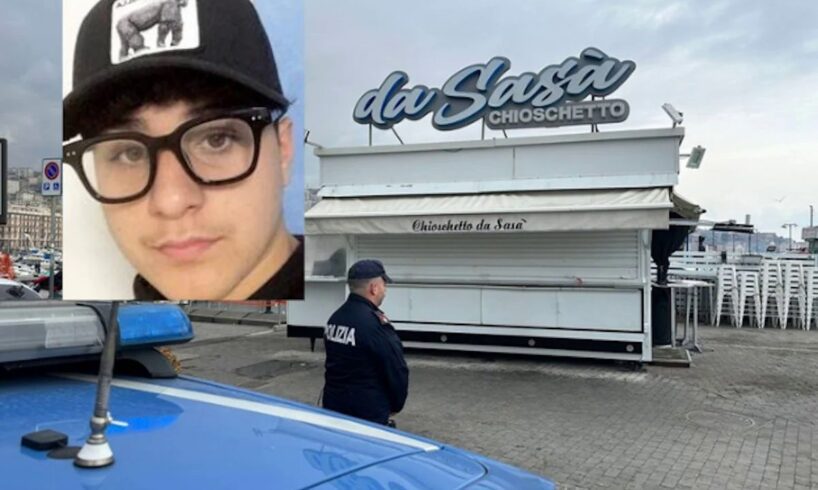 Napoli, l’omicidio del 19enne scaturito da un piede pestato: gli spari dopo gli scontri tra gruppi di ragazzi