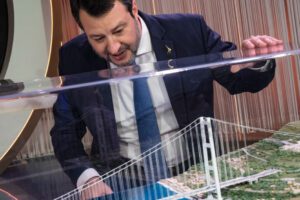 Nasce la Società Ponte dello Stretto. Salvini: “L’infrastruttura creerà 100 mila posti di lavoro”