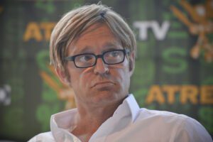 La Rai non manderà in onda la striscia quotidiana di cinque minuti «I facci vostri», inizialmente annunciata per settembre, dopo le polemiche per l'articolo sulla vicenda di La Russa jr scritto da Filippo Facci, che l'avrebbe dovuta condurre.