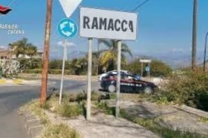 Donna di 25 anni trovata impiccata nelle campagne di Ramacca: fermato il compagno