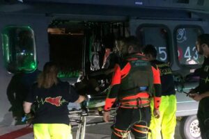 Trapani, sull’Isola di Marettimo donna soccorsa da elicottero Aeronautica Militare per sospetta frattura