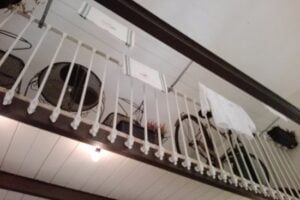 Belpasso, cede ringhiera del ballatoio e due giovani cadono dal primo piano