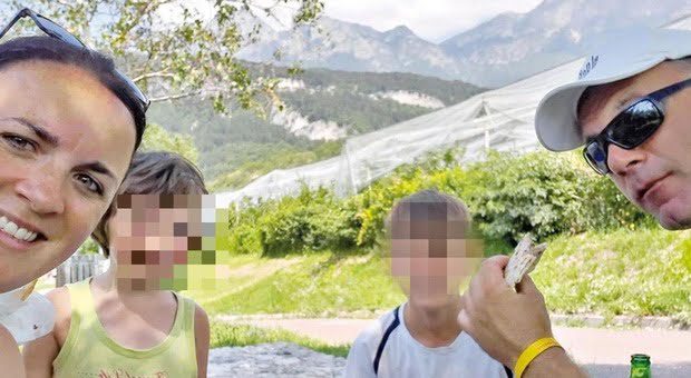 Incidente Frecce Tricolori, la disperazione del padre della giovane vittima: “Cosa avrei potuto fare per salvarla?”