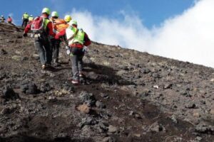Etna, soccorso turista americano precipitato nel Cratere Silvestri inferiore