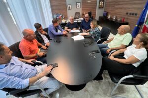 Adrano, Comune chiude transazioni con Enel Sole e Simeto Ambiente: “Risparmiati oltre 20 mln”