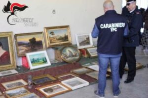 Catania, controlli su allacci idrici abusivi e nel mercatino delle pulci: denunciati 5 ladri d’acqua e 6 venditori ambulanti