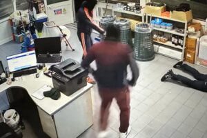 Catania, sgominata dalla Polizia la banda dei 9 specializzata in rapine brutali: il capo era un 63enne