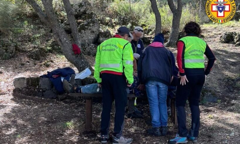 Etna, operaio forestale soccorso in c.da Zucconero di Castiglione di Sicilia: sospetto trauma toracico