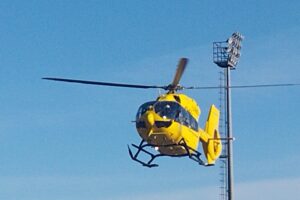 Adrano, incidente autonomo sulla vecchia SS 121: ferito centauro paternese 29enne