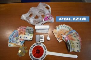 Caltagirone, in una casa del quartiere ‘Cappuccini’ lo spaccio di droga: 3 persone arrestate
