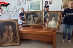 I Carabinieri della Stazione di Aci Castello, unitamente ai militari del Comando Tutela Patrimonio Culturale di Siracusa, hanno denunciato un 69 enne del posto, già gravato da precedenti di polizia, per il reato di “ricettazione di opere d’arte”.