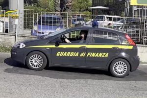 Catania, 21 lavoratori in nero scoperti in due mesi dalla Guardia di Finanza: molti percepivano il Rdc