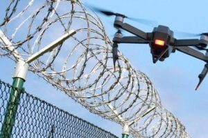 Siracusa, droga e telefonini ‘consegnati’ in carcere con i droni: 19 arresti nell’operazione ‘Brigata’