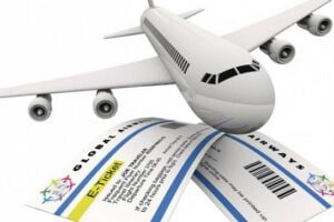 Caro voli, schizzano fino a + 78% i biglietti aerei per volare in Sicilia a Natale: la denuncia di Codacons