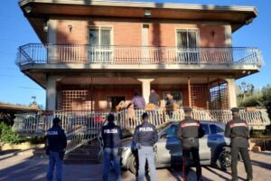 Catania, sgomberato immobile confiscato alla criminalità organizzata: era ancora occupato