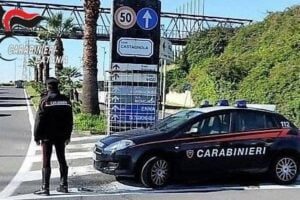 Catania, allacci abusivi alla rete elettrica nei quartieri di Librino e Pigno: controlli dei Carabinieri