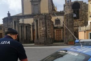Adrano, 52enne in detenzione domiciliare evade dalla comunità terapeutica: Polizia lo rintraccia