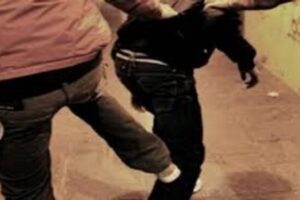Paternò, maxi rissa all’esterno della stazione ferroviaria: i residenti avvertono i Carabinieri