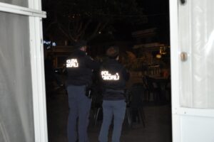 Biancavilla, commerciante denunciato dalla Polizia: rubava energia elettrica