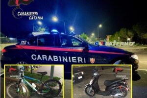 Paternò, ladri notturni di scooter e mountain bike: forzato un garage in corso Italia