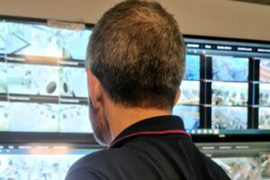 Catania, in aeroporto svuota il portafoglio di un passeggero e lo riconsegna a un addetto: 43enne denunciata
