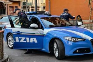 Adrano, 45enne colto da malore salvato dai poliziotti