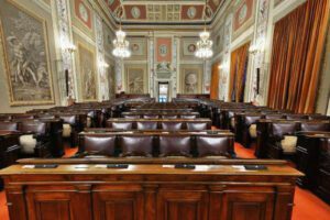 Regione, centrodestra in crisi dopo stop a riforma Province: 13 franchi tiratori mandano in frantumi la maggioranza