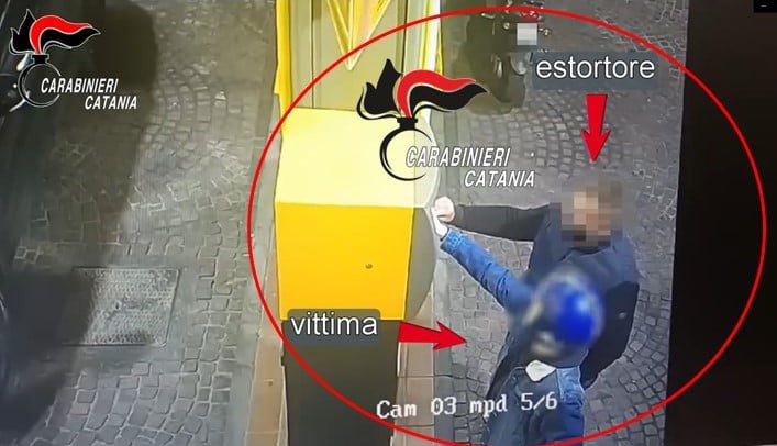 Catania, minaccia minorenne e si fa fare il pieno di benzina: 24enne agli arresti domiciliari col braccialetto (VIDEO)