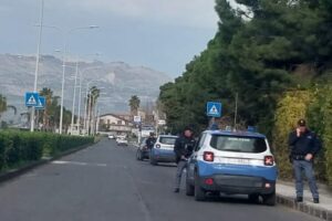 Un servizio coordinato di Polizia di Stato, Carabinieri e Guardia di Finanza è in corso a Paternò per il controllo del territorio.