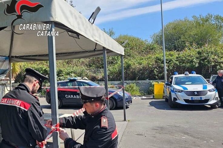 Catania, 8 lavoratori in nero in due autolavaggi: denunciato titolare 43enne