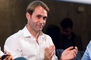 Regione, Sammartino si dimette da assessore e vice presidente: “Emergerà mia totale estraneità ai fatti”