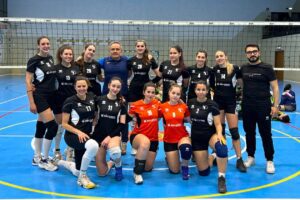 Adrano, la squadra femminile di volley ‘San Giuseppe’ promossa in serie C: le congratulazioni del sindaco Mancuso