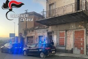 Paternò, abitazioni al setaccio per controllare gli allacci abusivi di luce elettrica