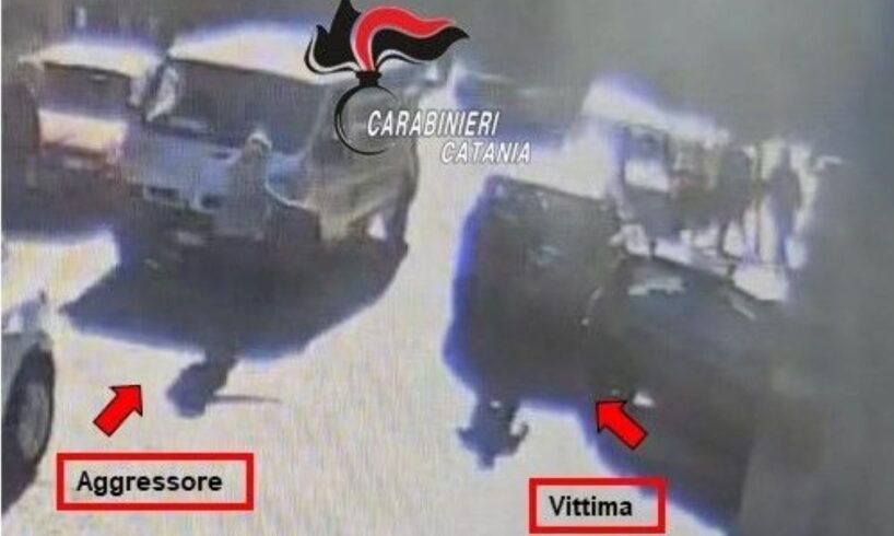 I Carabinieri della Compagnia di Catania Fontanarossa hanno arrestato un uomo di 76 anni con l'accusa di tentato omicidio e porto illegale di arma da fuoco in luogo pubblico. L'uomo è reo di aver sparato a un suo conoscente di 55 anni nel pomeriggio di ieri a Misterbianco, intorno alle 17.30.