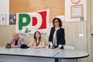 Nella sede di via Roma ad Adrano, la neosegretaria del Partito Democratico di Adrano Anna Rita Marcellino ha presentato ieri i sette membri della nuova segreteria di Circolo.