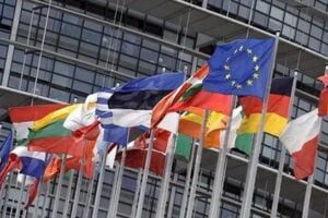 Elezioni europee, ecco i 7 candidati ‘impresentabili’ secondo l’Antimafia nazionale: ma non rischiano l’esclusione