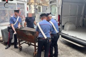 Catania, sequestrati i dehors abusivi di due bracerie: sanzioni e denunce per abusivismo edilizio