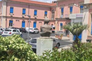 Bronte, no al trasferimento in altri paesi di servizi e ambulatori Pta. Il vice sindaco: “Devono rimanere qui”