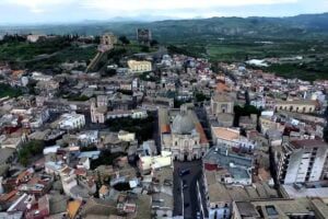 Paternò, Pug e assenze ingiustificate del sindaco e dell’assessore: la denuncia del Pd