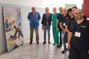 Paternó, associazione Enosis dona un quadro all’ospedale di Bronte: l’autrice è Daniela Minutolo