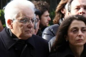 Addio a Maria Mattarella, nipote del Capo dello Stato e figlia di Piersanti: a Palazzo d’Orléans bandiere a mezz’asta