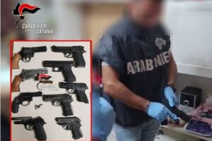 Catania, 45enne trasformava pistole a salve in armi letali: arrestato